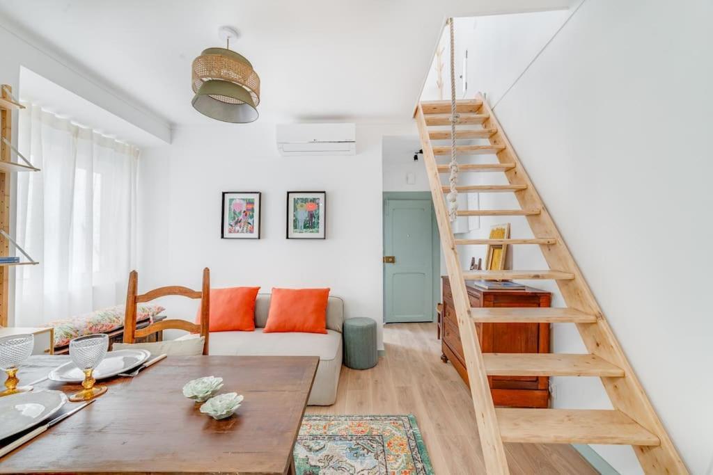The Cozy Duplex In Lisbon's Heart Appartamento *